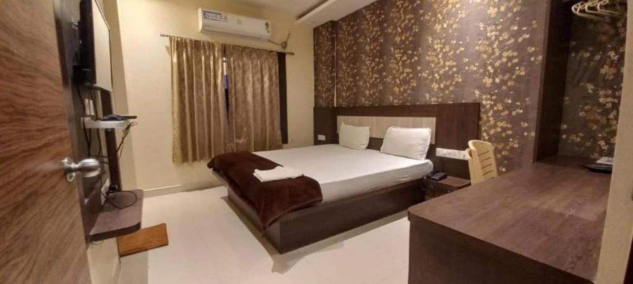 Hotel Goroomgo Town
