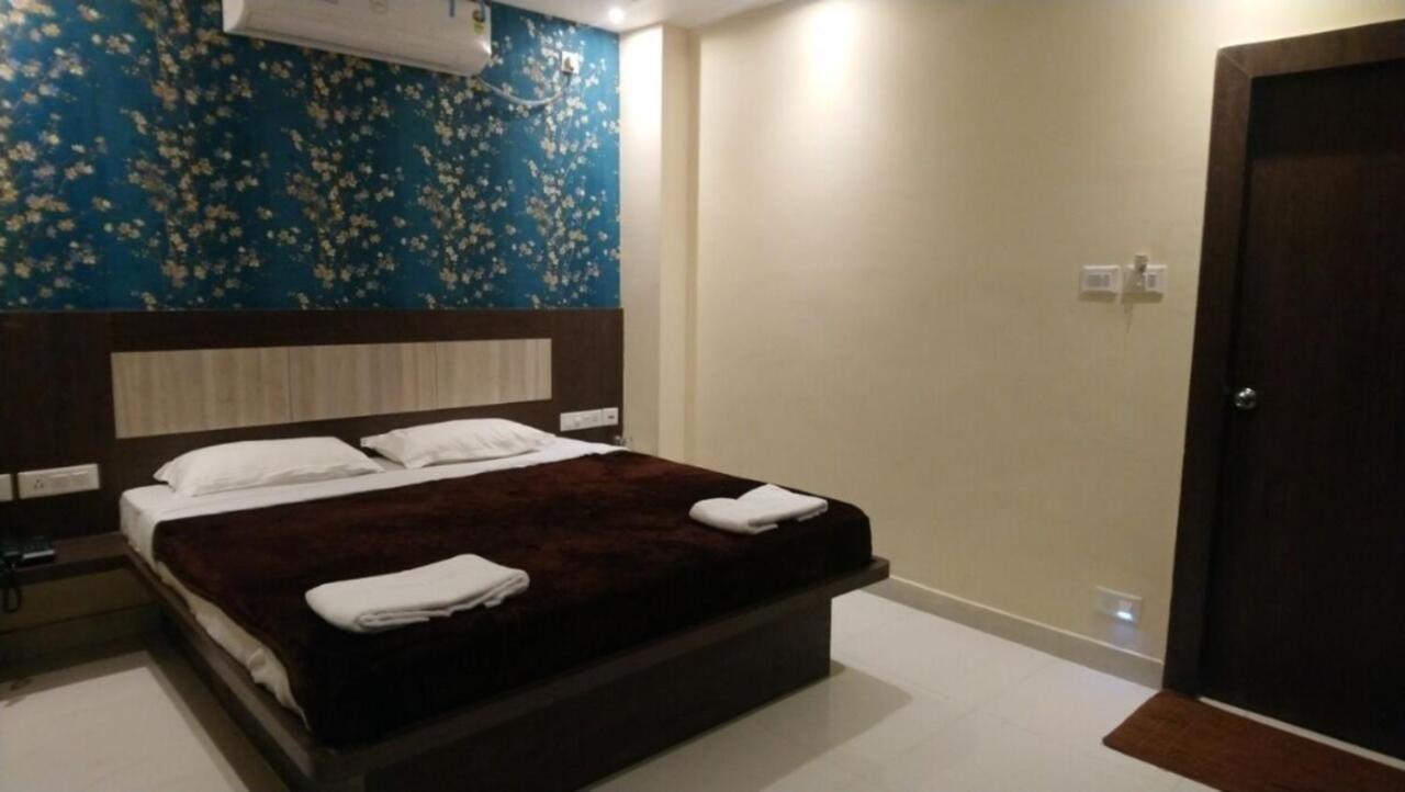 Hotel Goroomgo Town